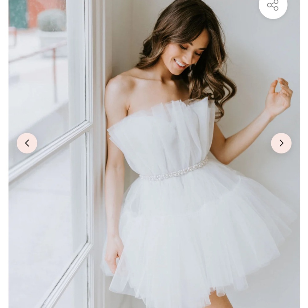 Strapless lined white tulle dress XS